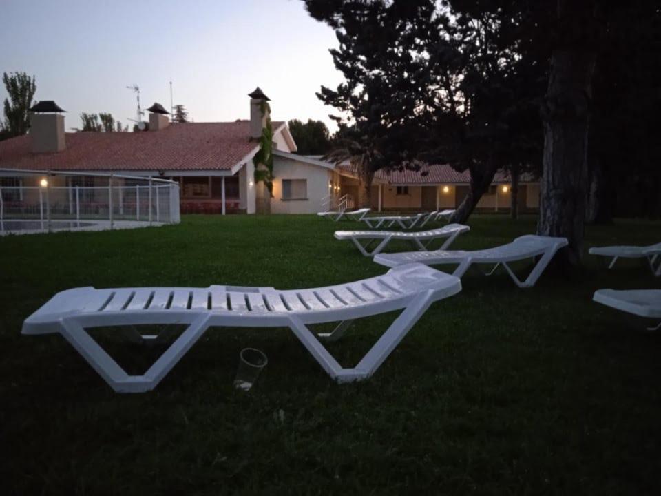Albergue Zaragoza Camping Exterior foto